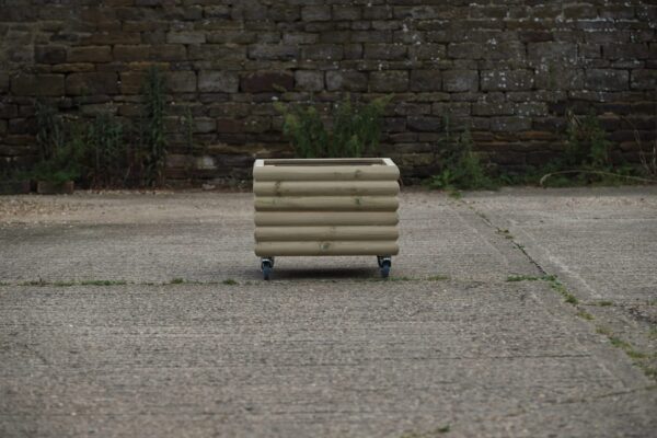 Square High Charnwood Planter on Wheels - Image 5
