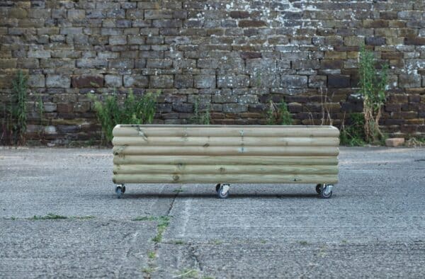 Rectangular High Charnwood Planter on Wheels - Image 3