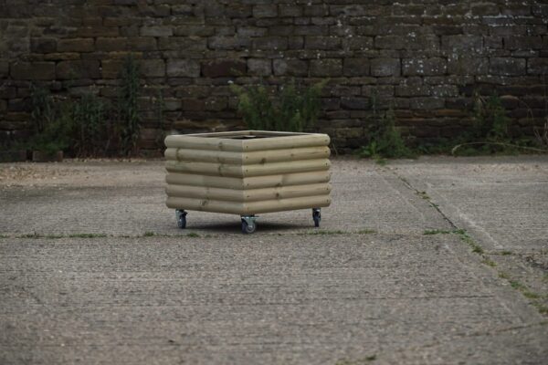 Square High Charnwood Planter on Wheels - Image 3
