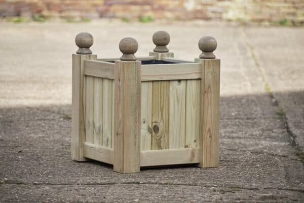 Versailles Style Finial Post Finish Planter