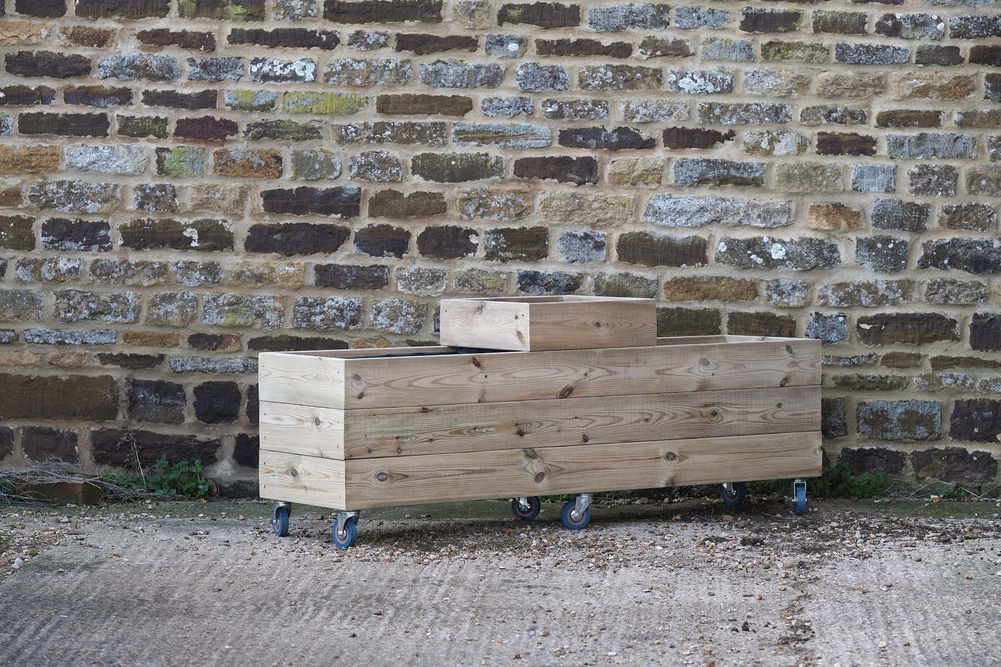 3 Row 3 Cell Smooth Decking Planter On Wheels1