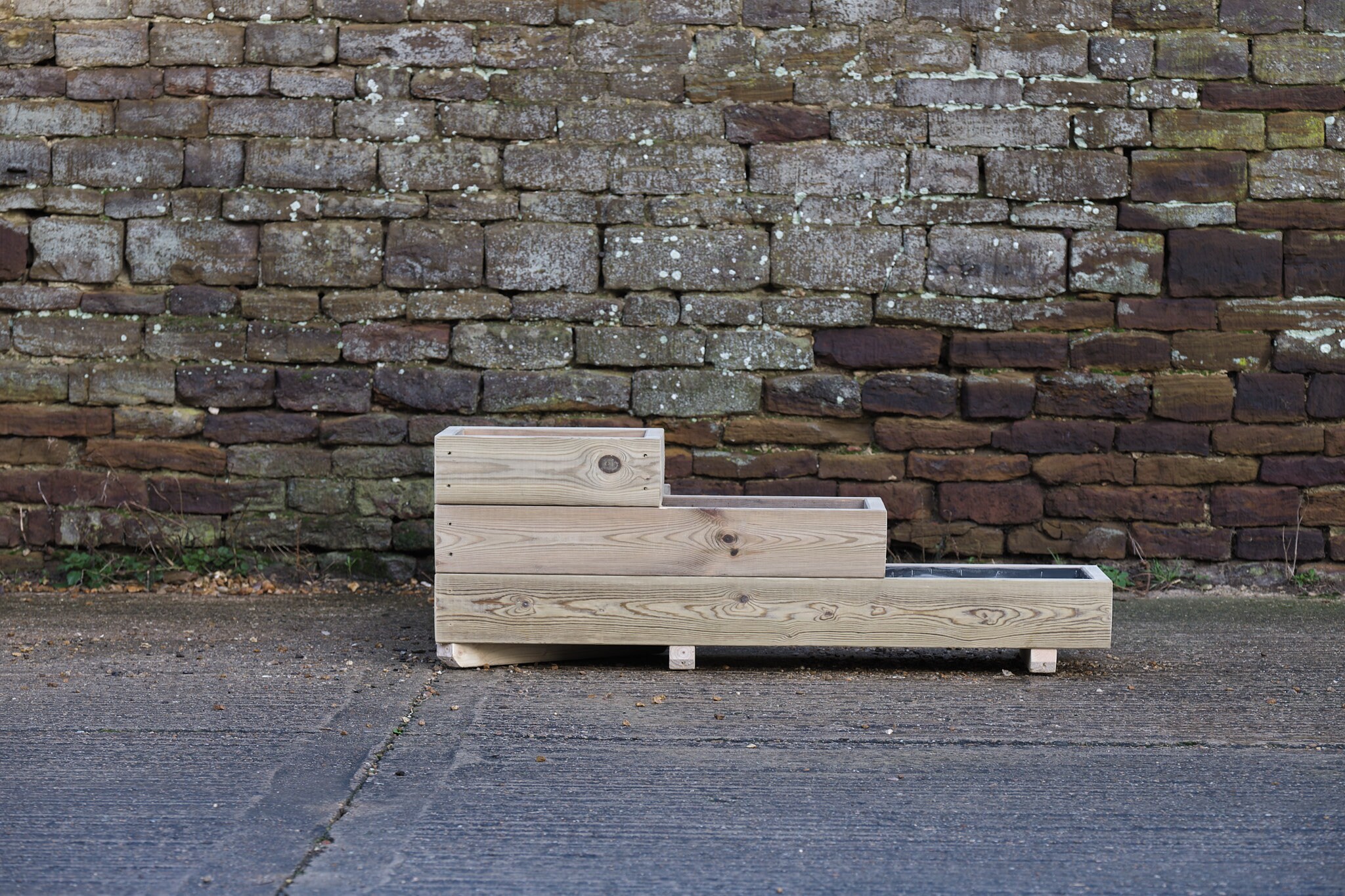3 Tired L Shape Smooth Decking Planter with Front Cell