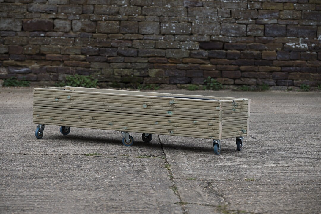 Rectangular 2 Row Budget Decking Planter With Trellis On Wheels