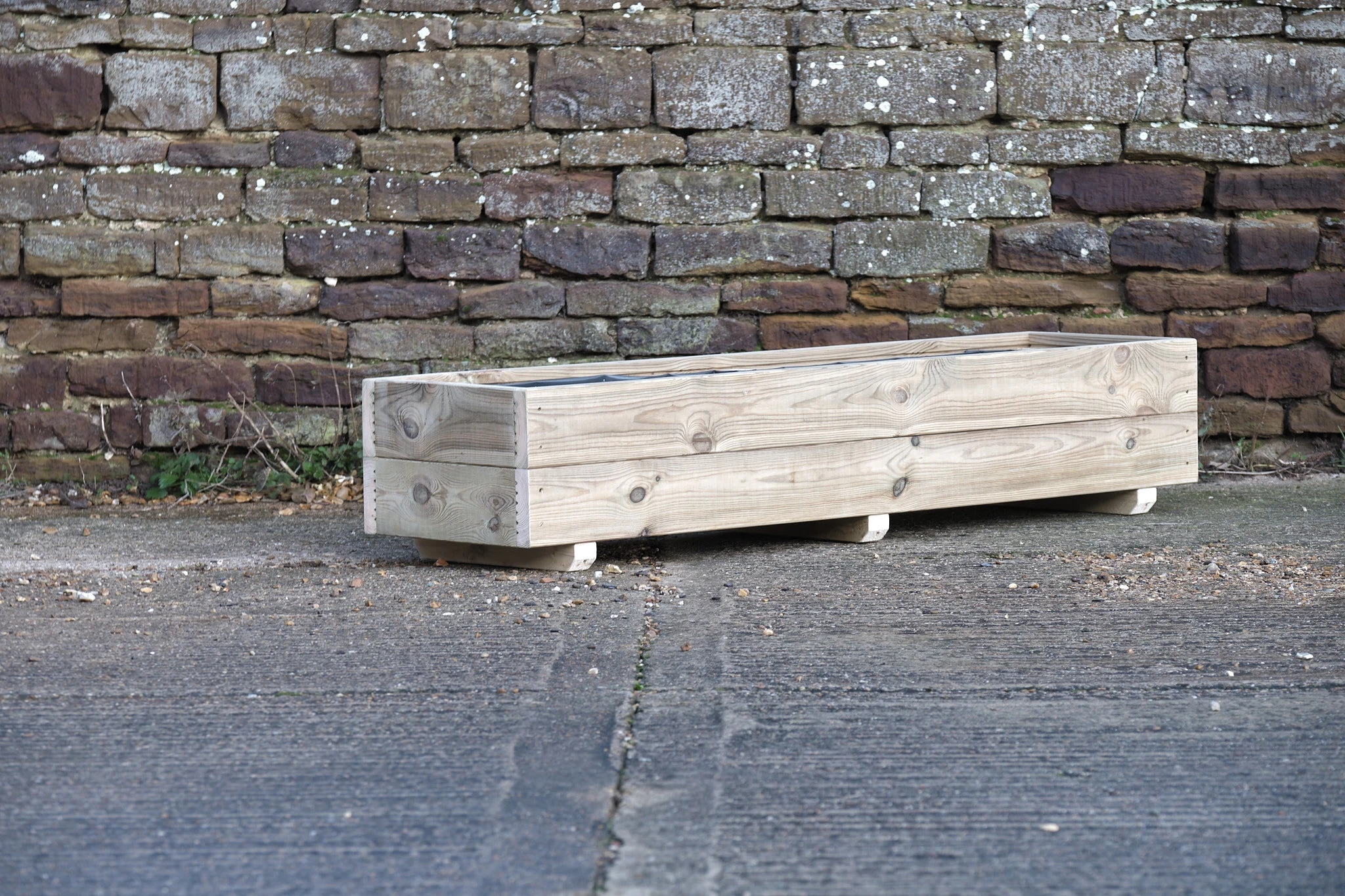 Rectangular 2 Row Smooth Budget Decking Planter With Trellis