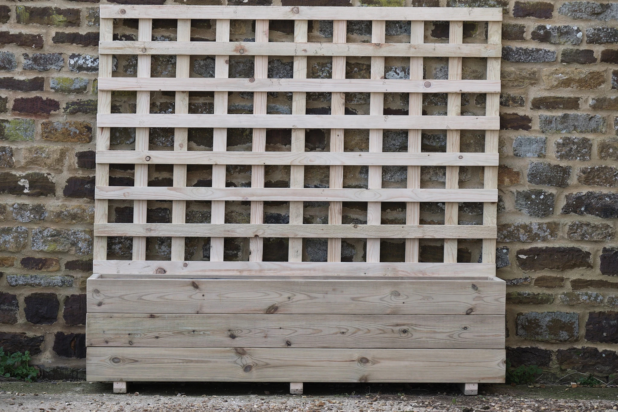 Rectangular 3 Row Smooth Decking Planter with Trellis