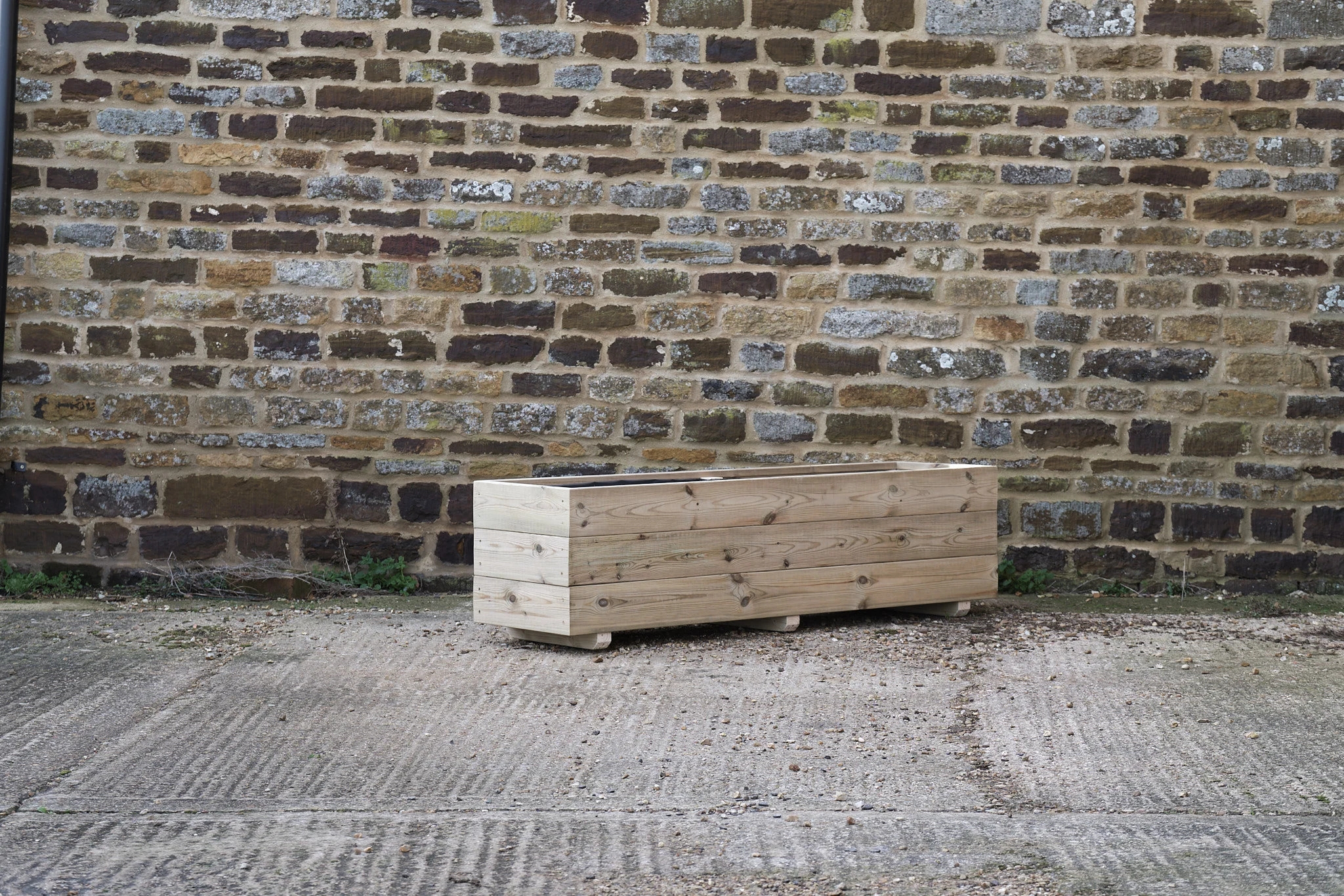 Rectangular 3 Row Smooth Decking Planter with Trellis