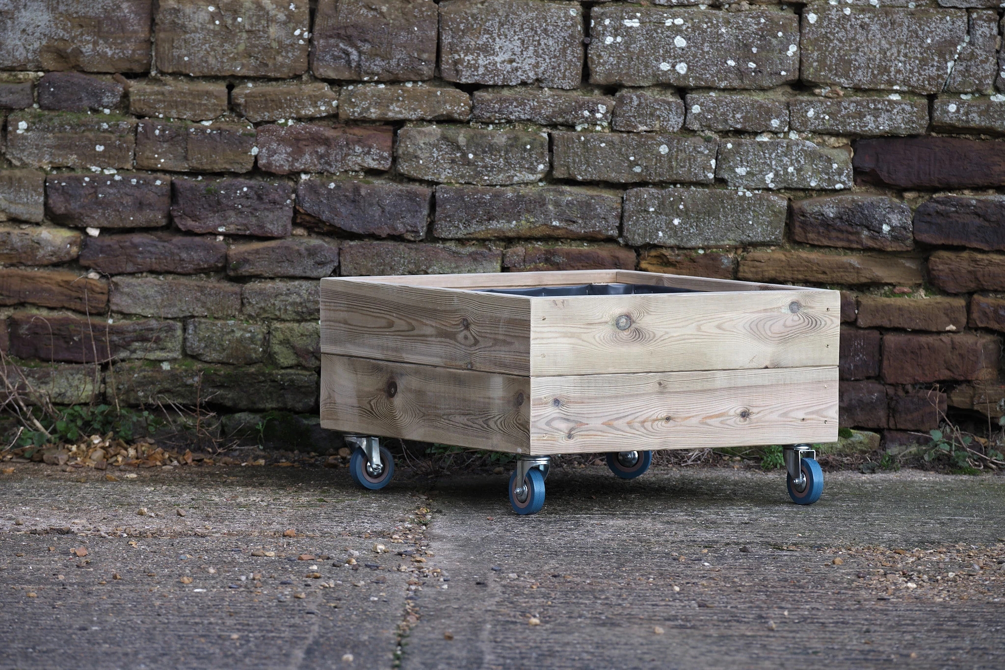 Square 2 Row Smooth Decking Planter On Castors
