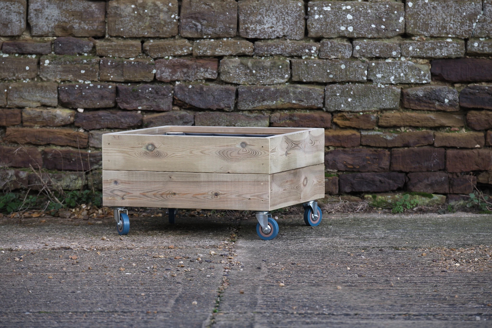 Square 2 Row Smooth Decking Planter On Castors