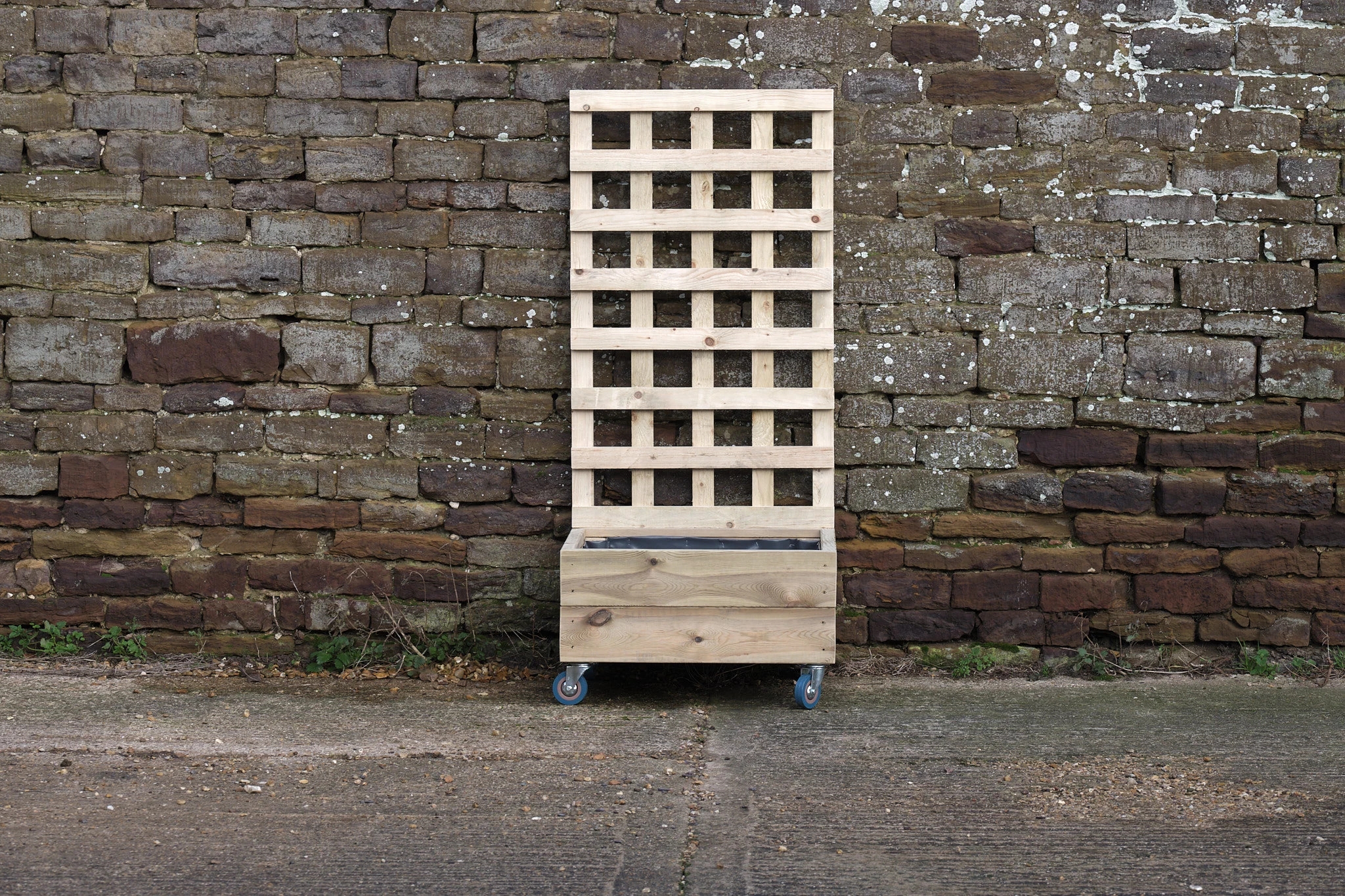 Square 2 Row Smooth Decking Planter with Trellis On Wheels