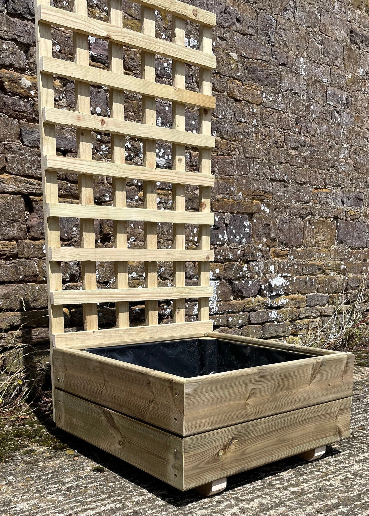 Square 2 Row Smooth Decking Planter with Trellis
