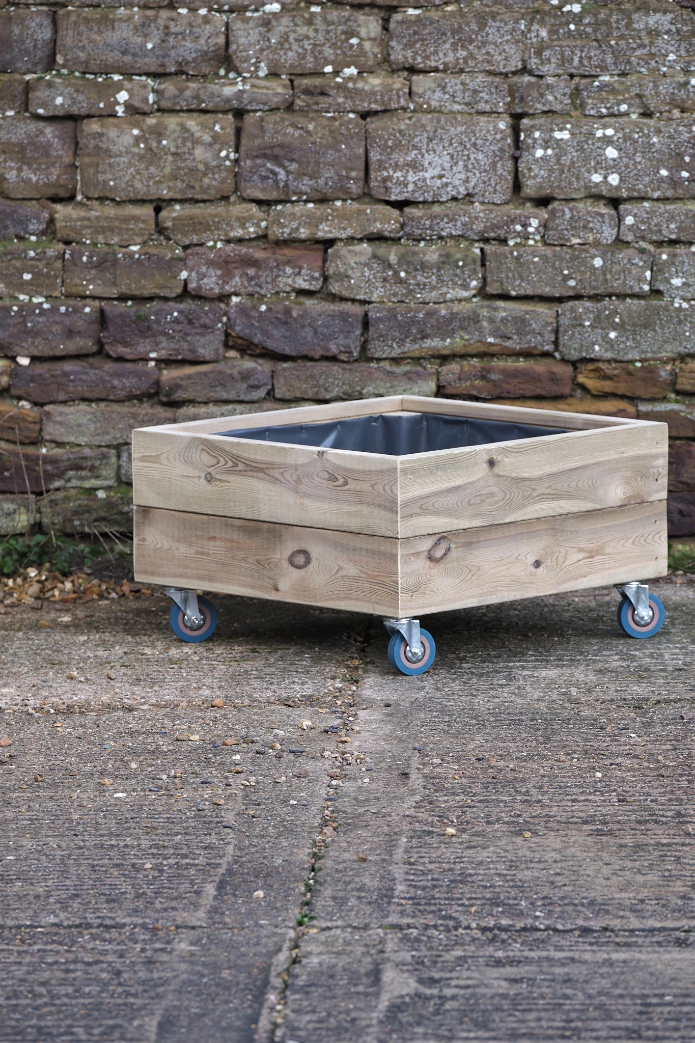 Square 2 Row Smooth Decking Planter On Castors