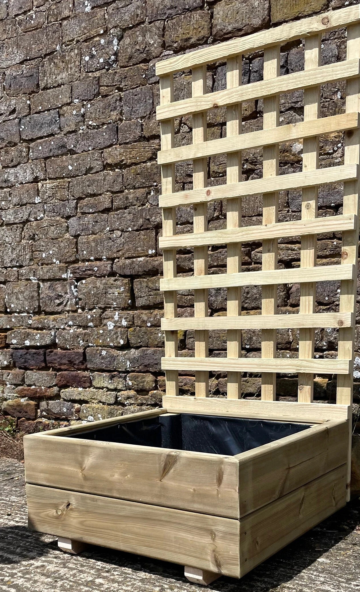 Square 2 Row Smooth Decking Planter with Trellis