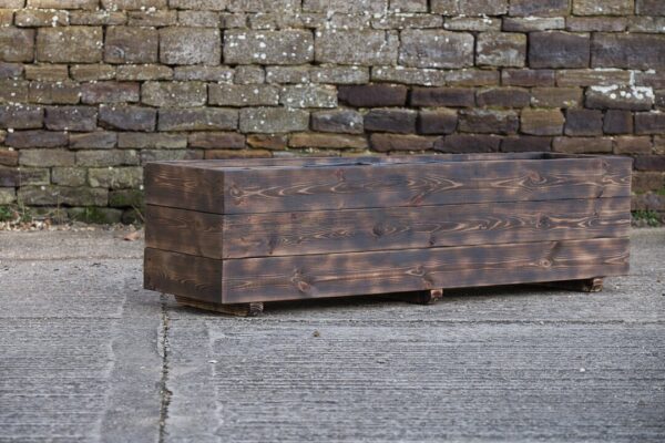 High Rectangular Planter on Feet – Burnt Charred Decking - Image 2