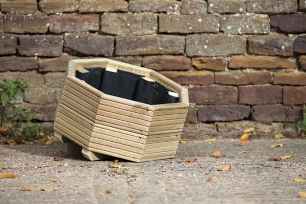 Low Octagonal Planter on Feet – Ribbed Decking