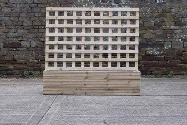 High Raised Bed Planter with 100cm Trellis, No Base – Ribbed Decking