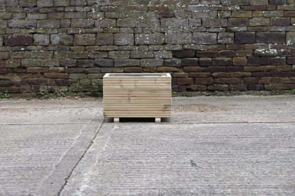 High Square Planter on Feet – Ribbed Decking - Image 5