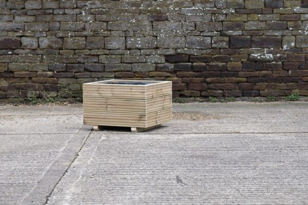 High Square Planter on Feet – Ribbed Decking