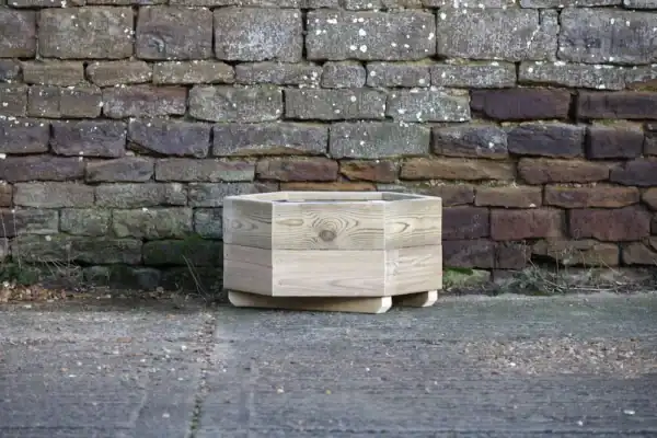 Low Octagonal Planter on Feet – Smooth Decking - Image 6