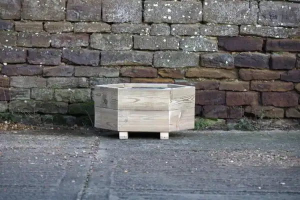 Low Octagonal Planter on Feet – Smooth Decking - Image 4