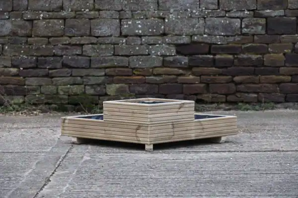 Low L-Shaped Corner Planter – Ribbed Decking - Image 3