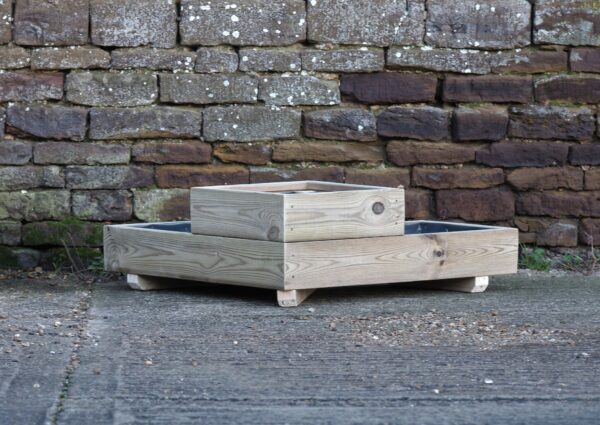 Low L-Shaped Corner Planter – Smooth Decking - Image 4