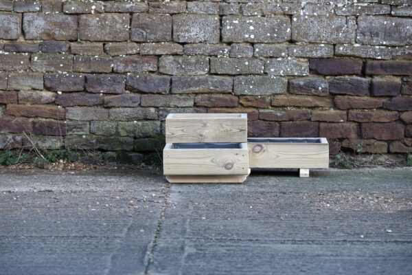 Low L-Shaped Corner Planter – Smooth Decking - Image 6