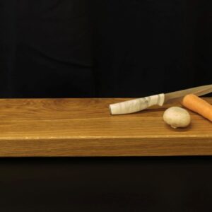 Oak Chopping Board with Feet – Food-Grade Wax, Anti-Slip