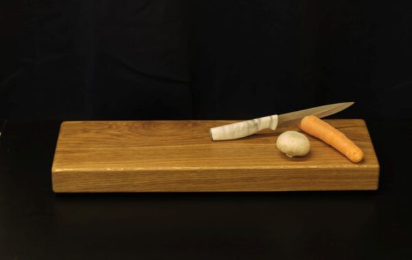 Oak Chopping Board with Feet – Food-Grade Wax, Anti-Slip