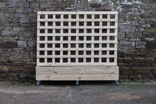 Low Rectangular Planter on Wheels with 100cm tall trellis – Smooth Budget Decking